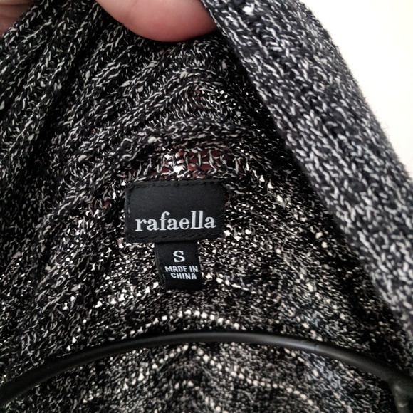 Rafaella Cardigan 🌺 - Picture 2 of 7